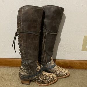 Freebird Coal Black Beige Python Boots Size 8 NWOB. Freebird by Steven